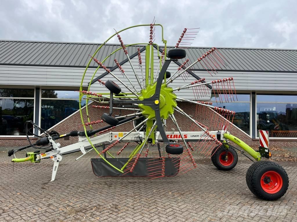 CLAAS Liner 2900 Уиндроуърс/Косачки за сено и др.
