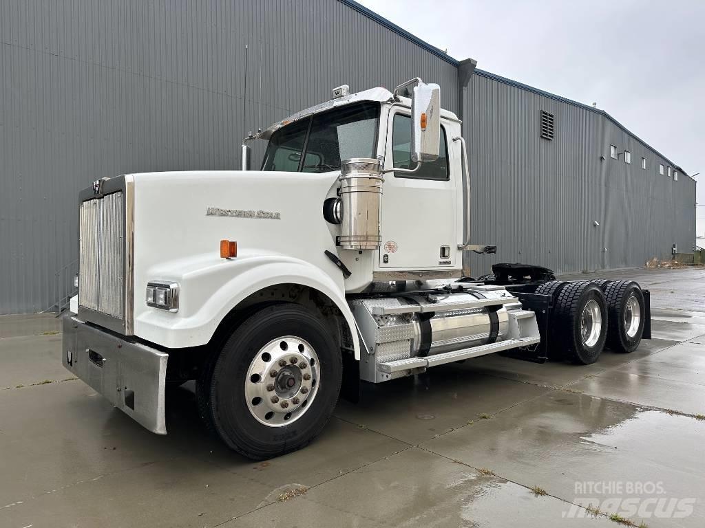 Western Star 4900 SF Влекачи