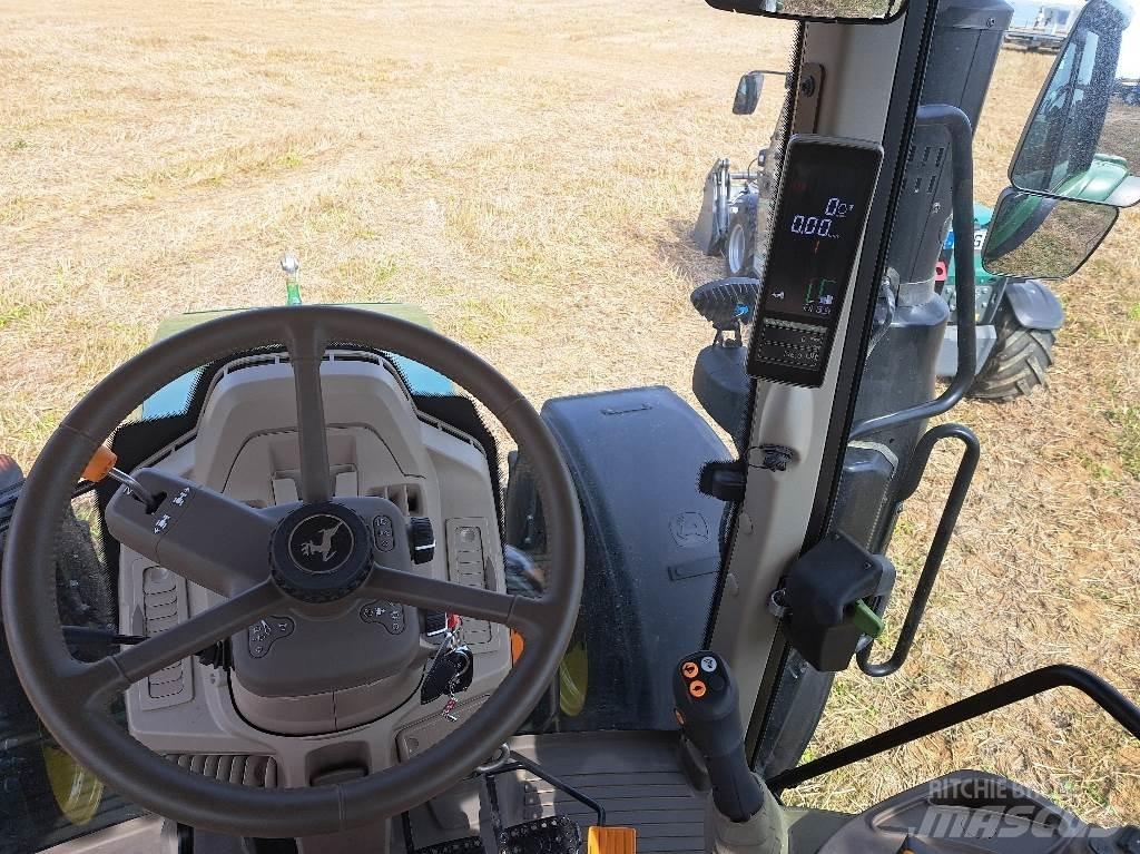 John Deere 6110M Трактори
