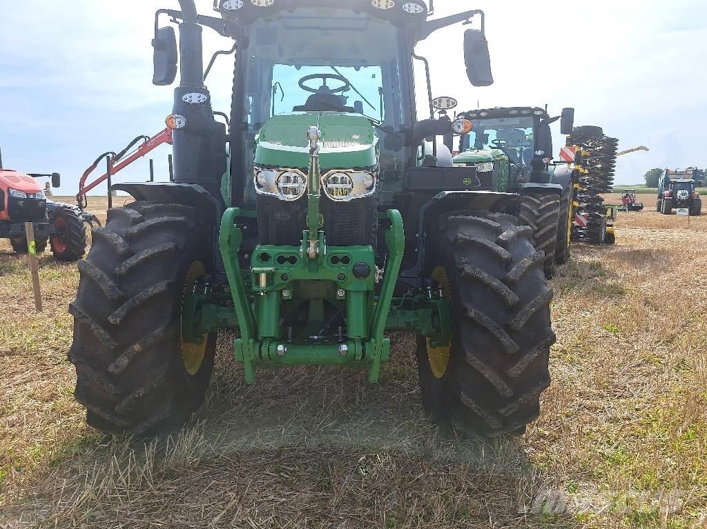 John Deere 6110M Трактори