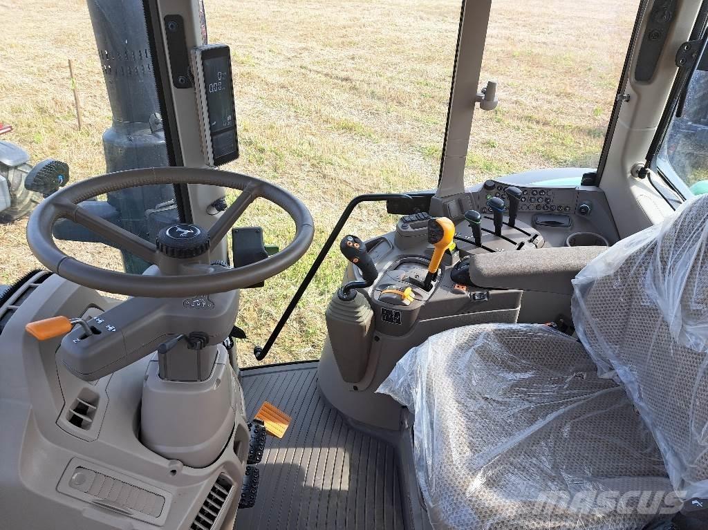 John Deere 6110M Трактори