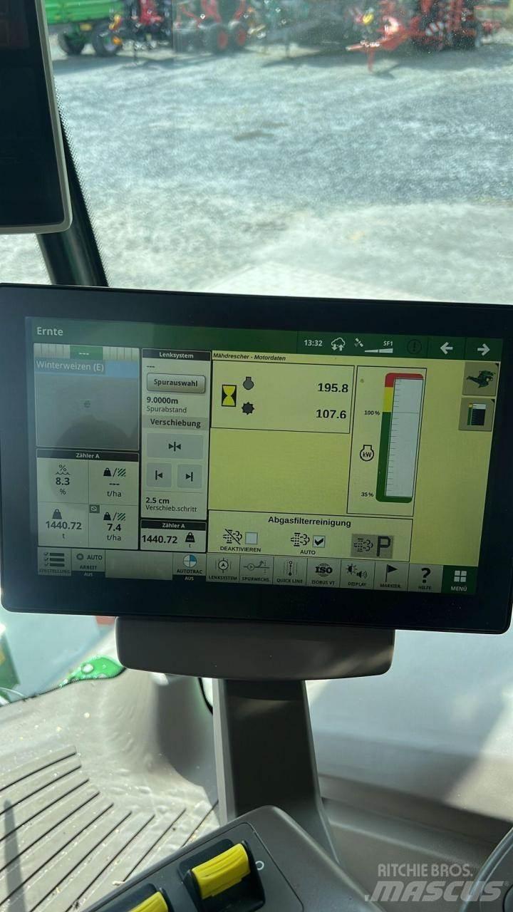 John Deere T670 Комбайни