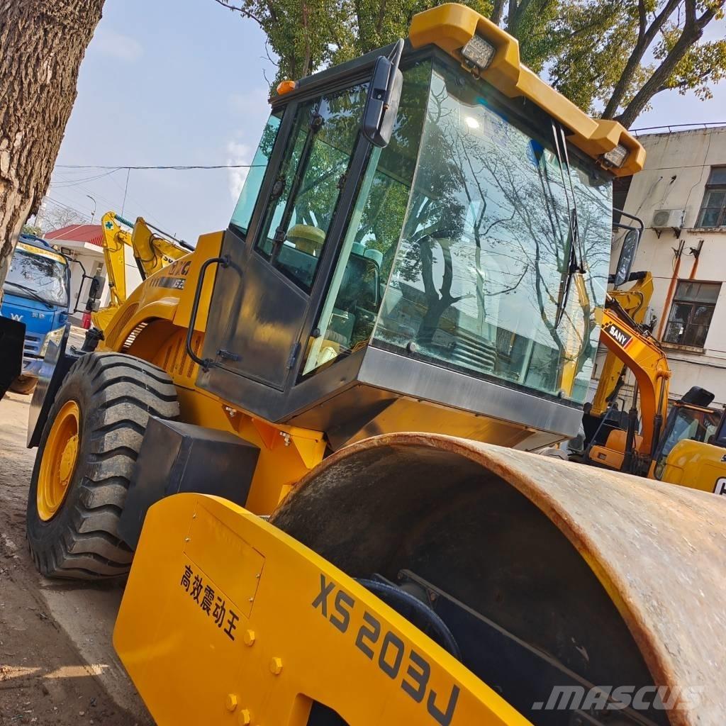 XCMG XS 203 J Еднобарабанни ролки
