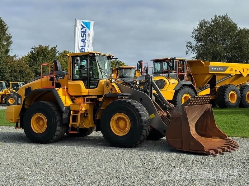 Volvo L 220 H Колесни товарачи
