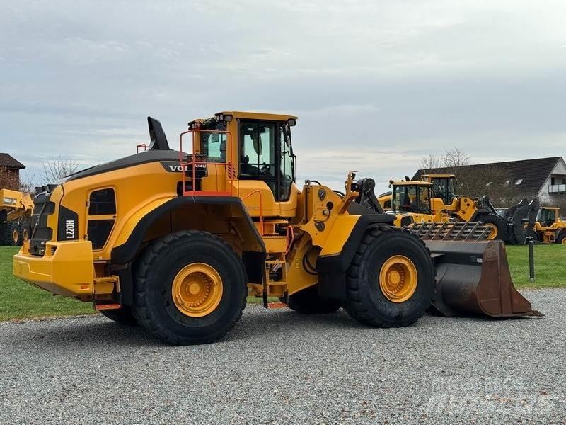 Volvo L 220 H Колесни товарачи