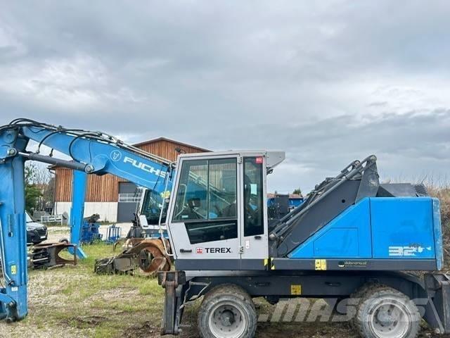 Fuchs MHL 320 Оператори на отпадъци/индустрия
