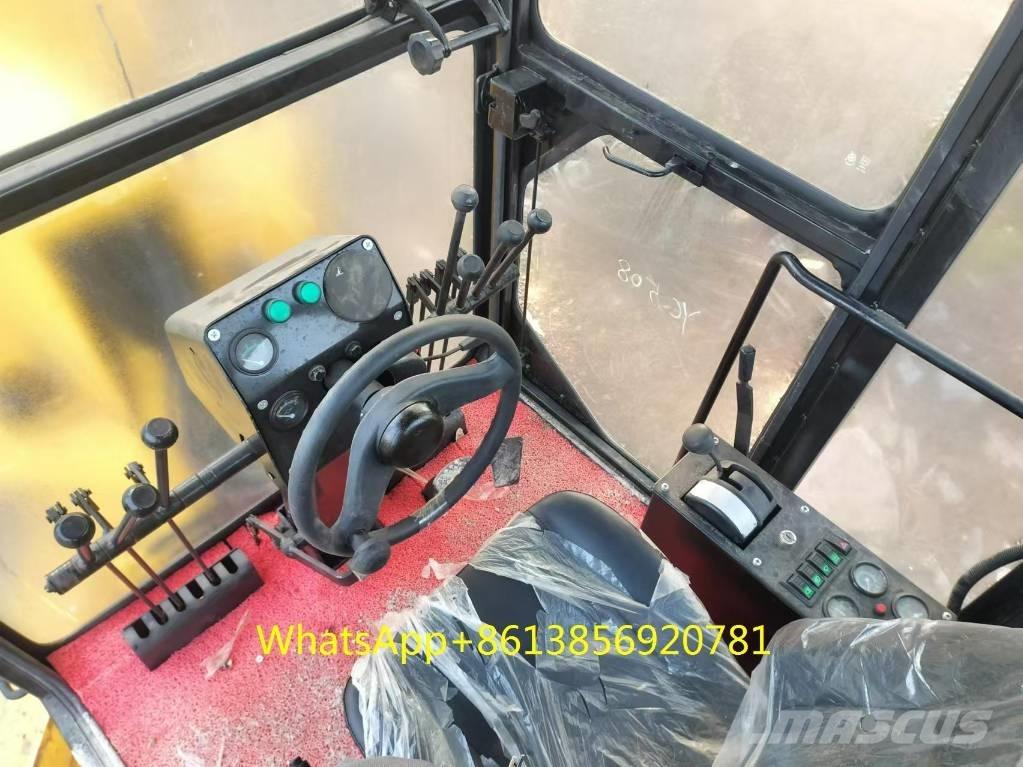 Komatsu GD 655 Грейдери
