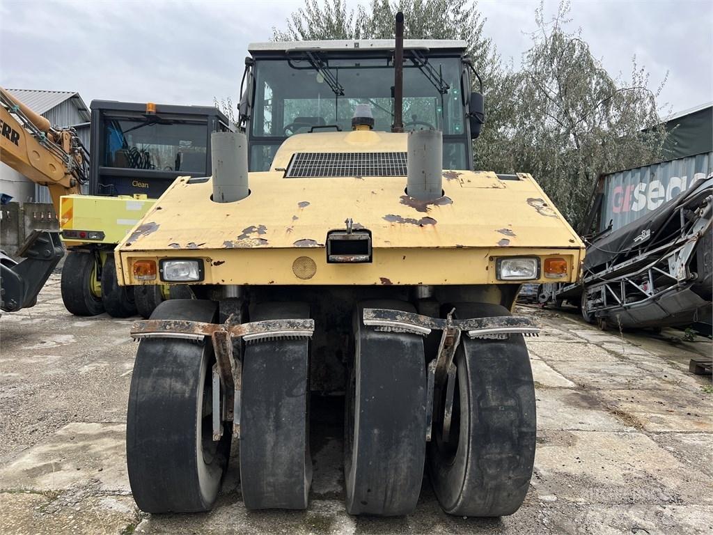 Stavostroj VP 2400 Пневматични гумени  ролки
