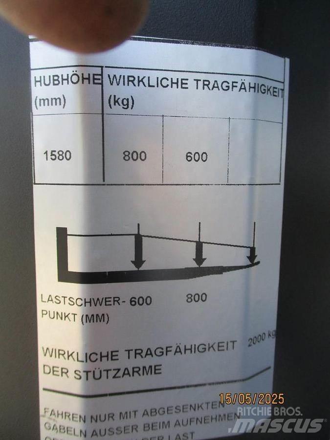 BT SWE 080L Колички високоповдигачи с теглич