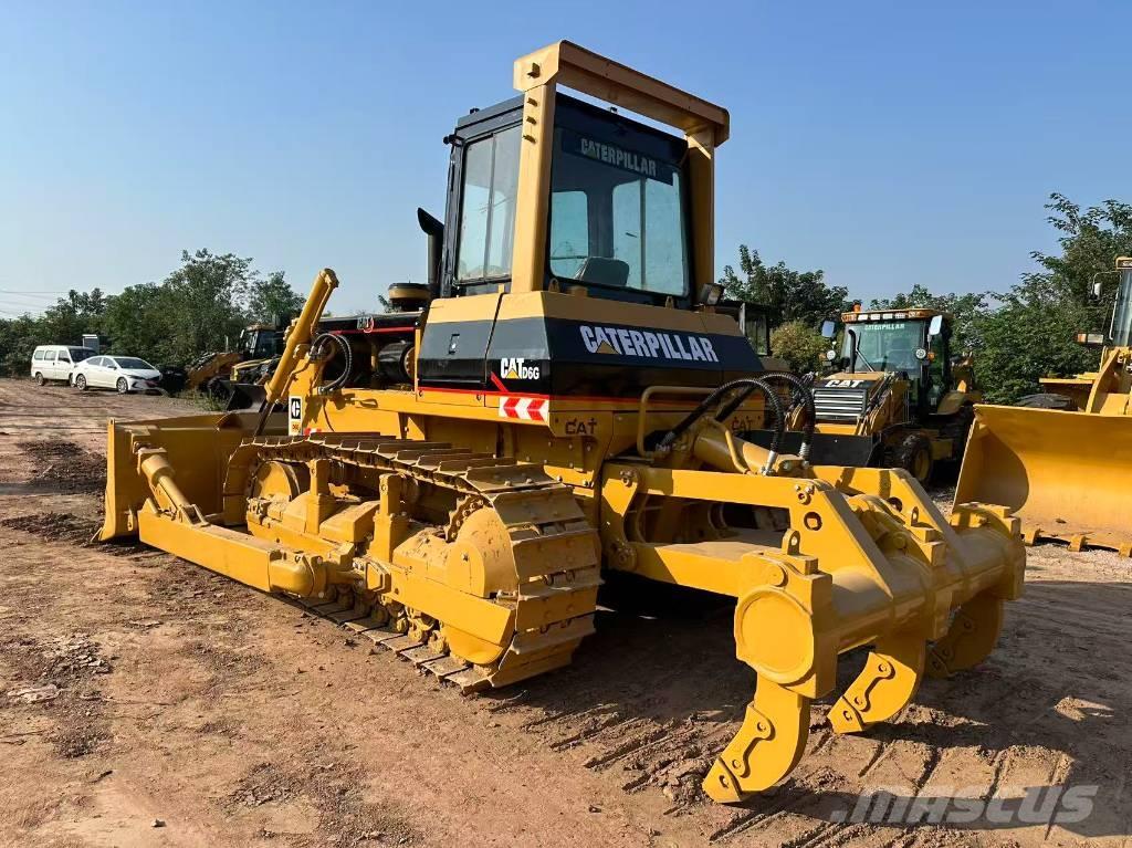 CAT D6G Верижни булдозери
