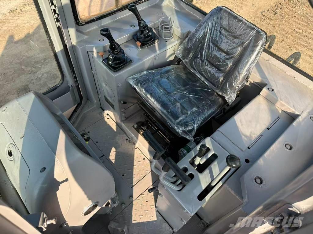 CAT D6G Верижни булдозери
