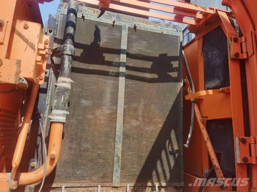 Doosan DH 210 W-7 Колесни екскаватори
