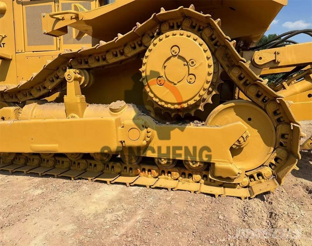 CAT D 8 R Верижни булдозери
