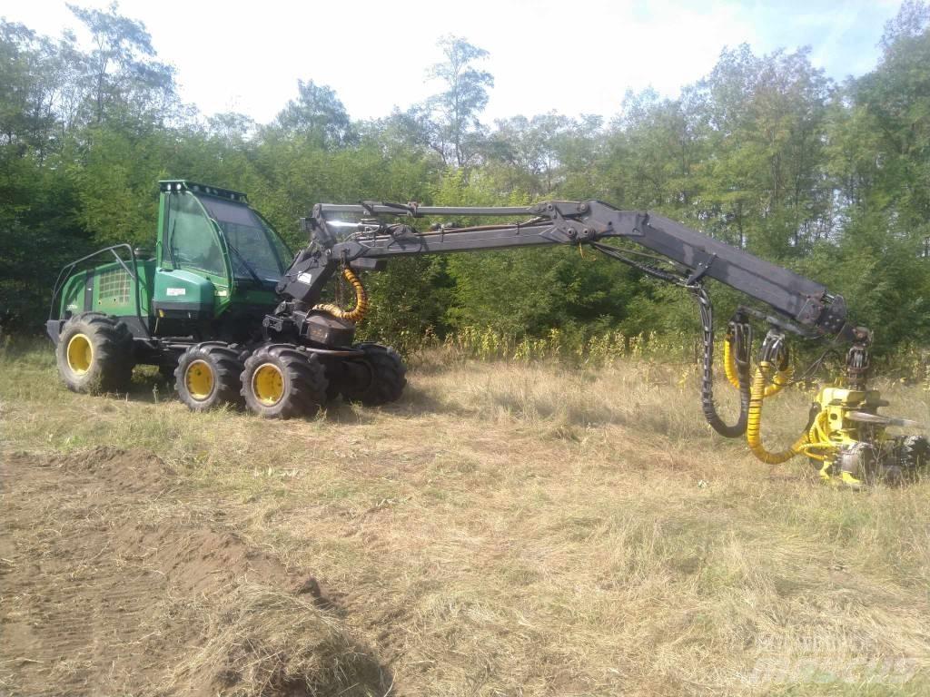 John Deere 1070 D Харвестери