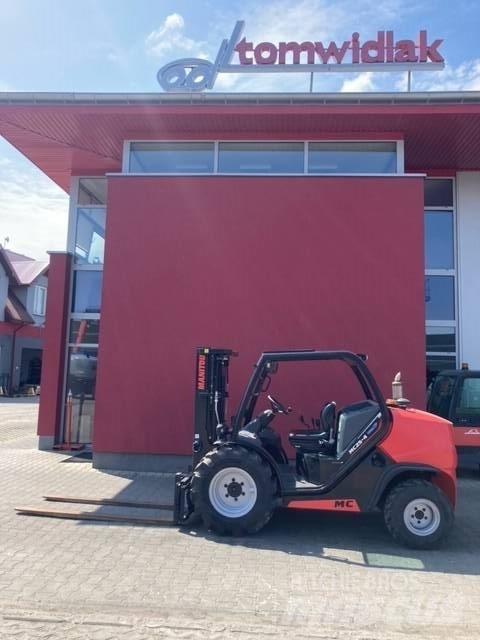 Manitou MC 25 Камиони за херавни местности