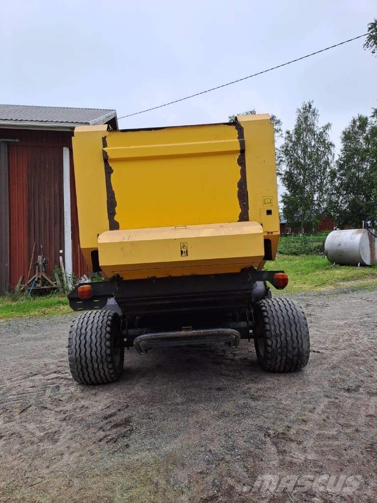 New Holland BR 7060 Сламопреси за кръгли бали
