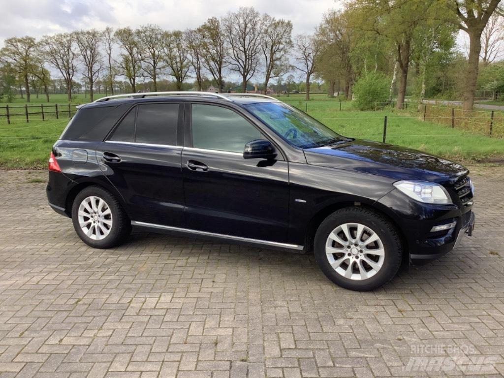 Mercedes-Benz ML 350 Високопроходими автомобили
