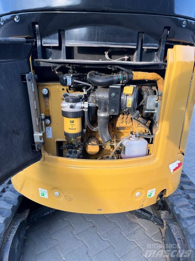 CAT 302 Мини екскаватори < 7 т
