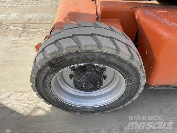 JLG E450AJ Съчленени стрелови подемници