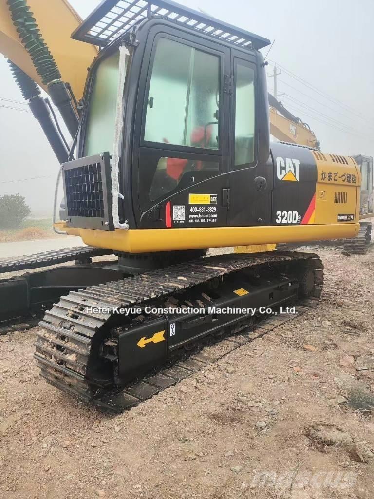 CAT 323 Верижен екскаватор