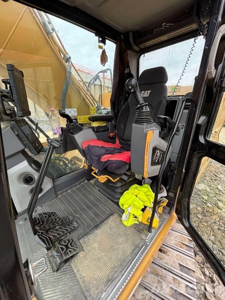 CAT 320 Верижен екскаватор