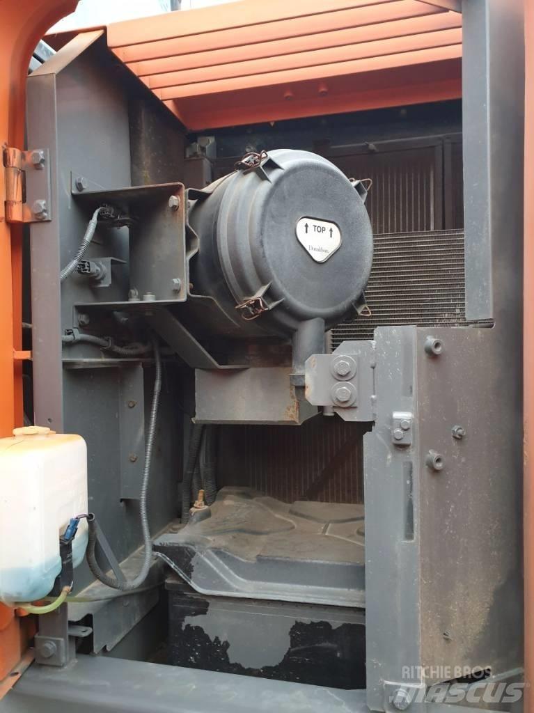 Hitachi ZX225USLC-3 Верижен екскаватор