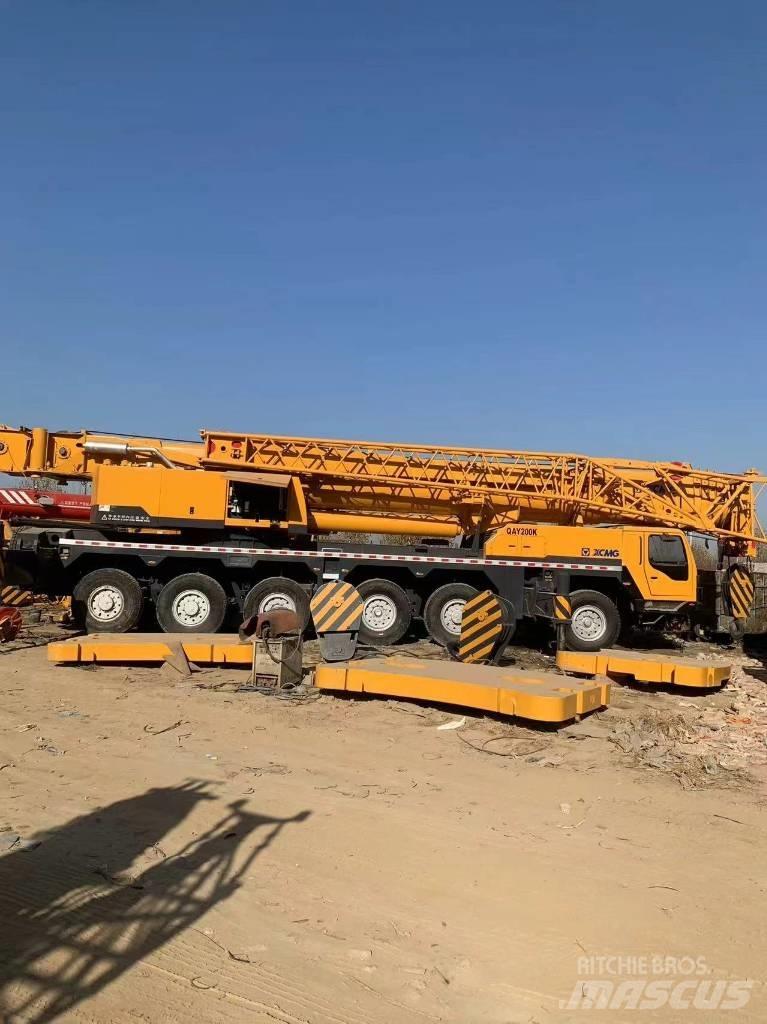 XCMG QY220 Всъдеходни кранове
