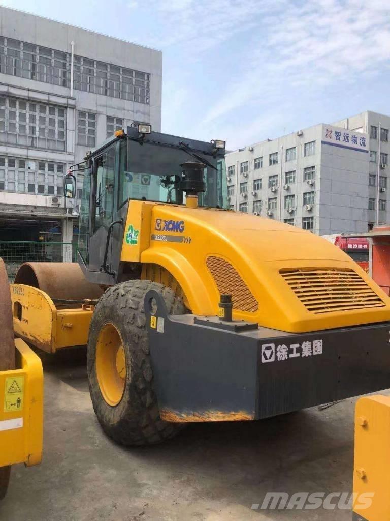 XCMG XS 223 J Еднобарабанни ролки
