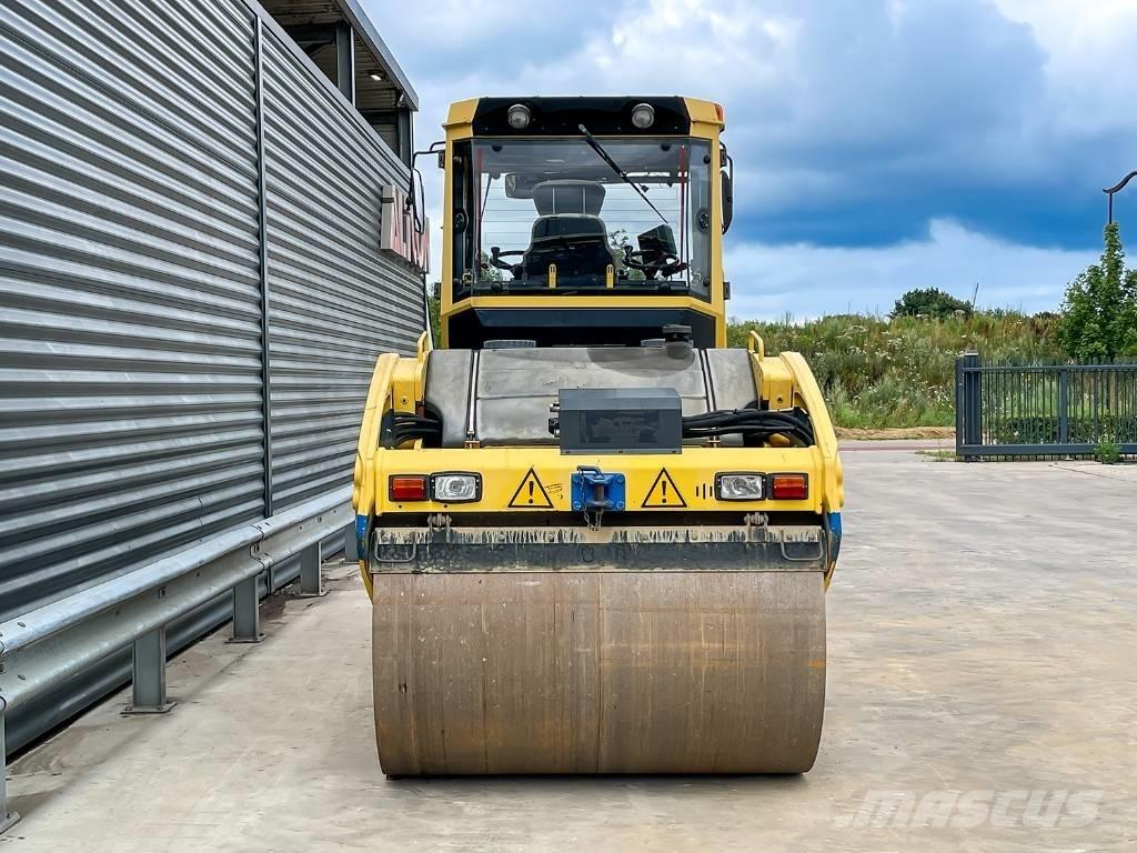 Bomag BW 154 AD-4 Двойни барабанни ролки
