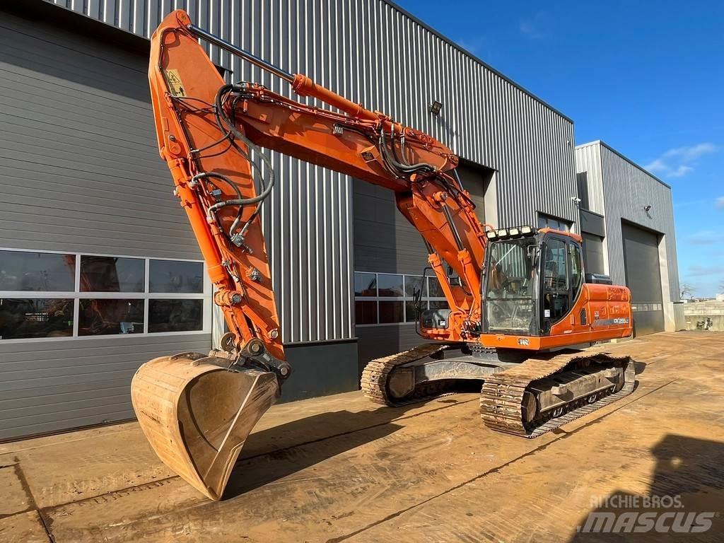 Doosan DX255LC-3 Верижен екскаватор
