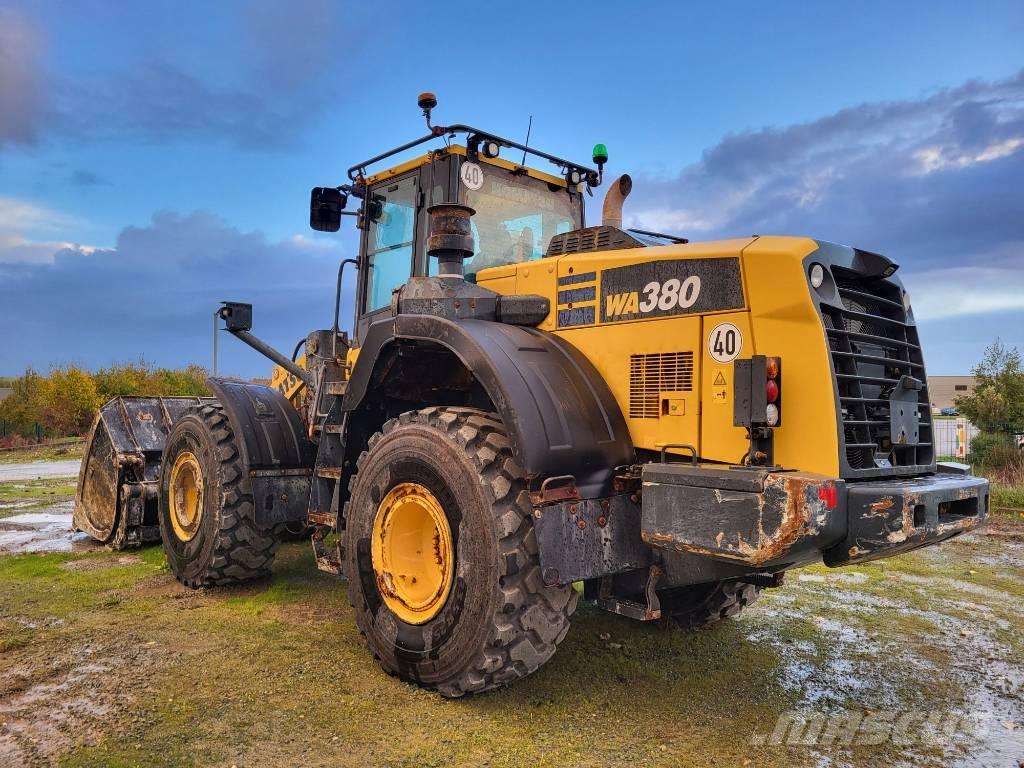 Komatsu WA380-8 Колесни товарачи