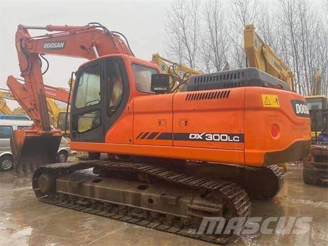Doosan DX300 Верижен екскаватор
