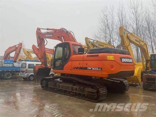 Doosan DX300 Верижен екскаватор