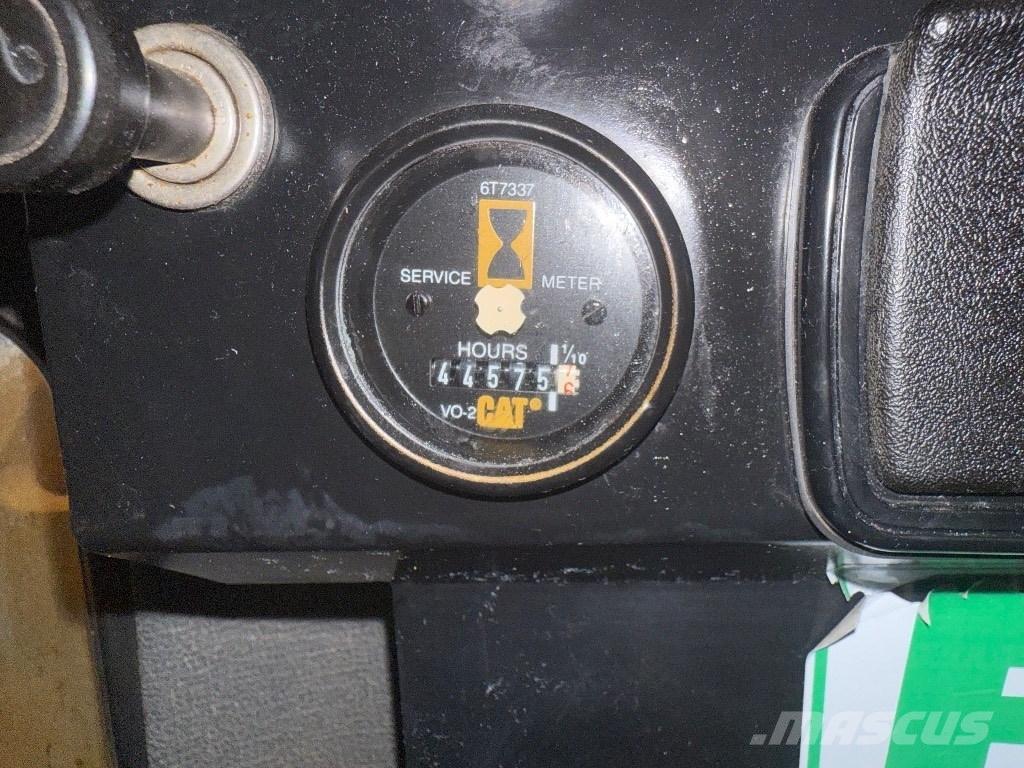 CAT 988 F II Колесни товарачи