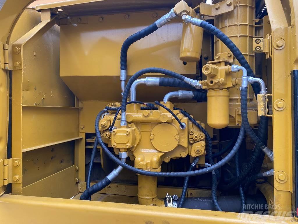 CAT 320 C L Верижен екскаватор