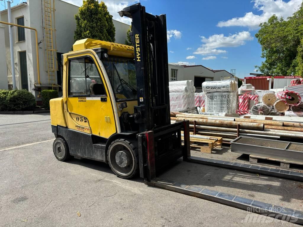 Hyster S 70 FT Камиони с АГУ