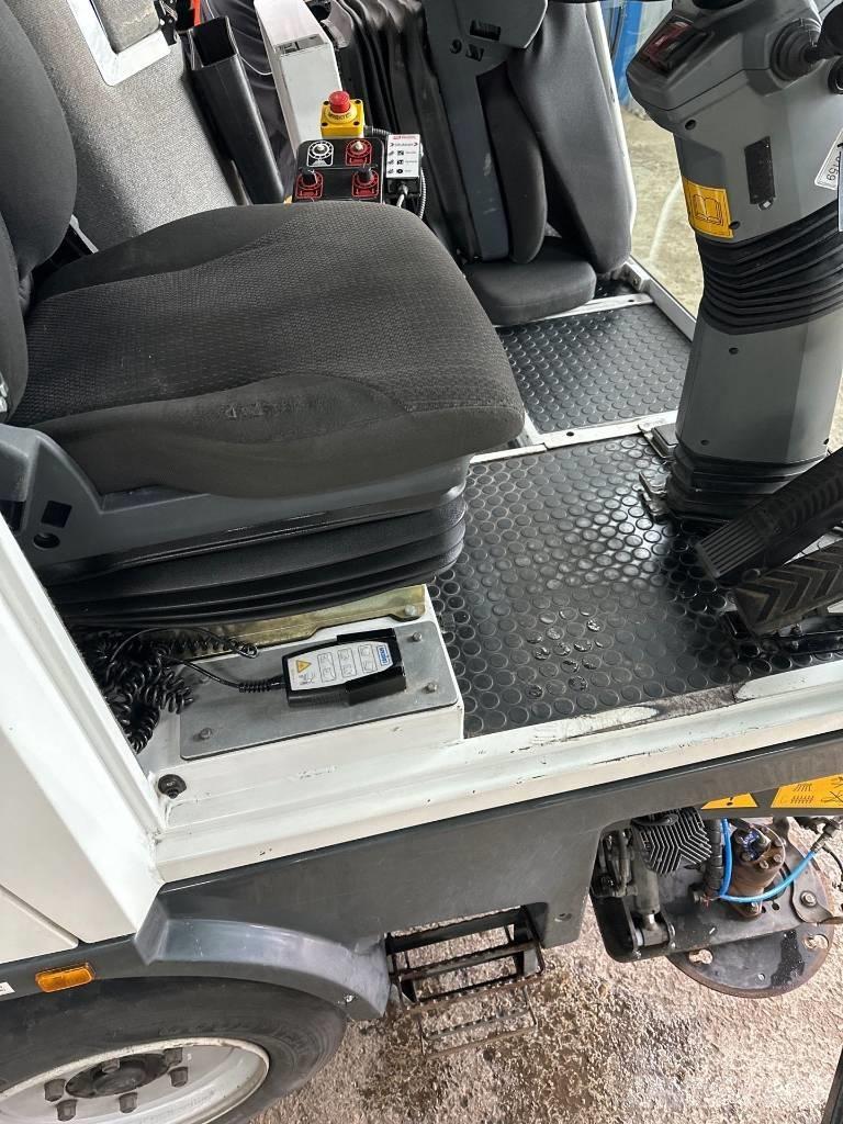 Schmidt Cleango 500 Автоматични метачки с четки