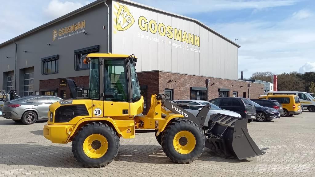 Volvo L 30 G Колесни товарачи