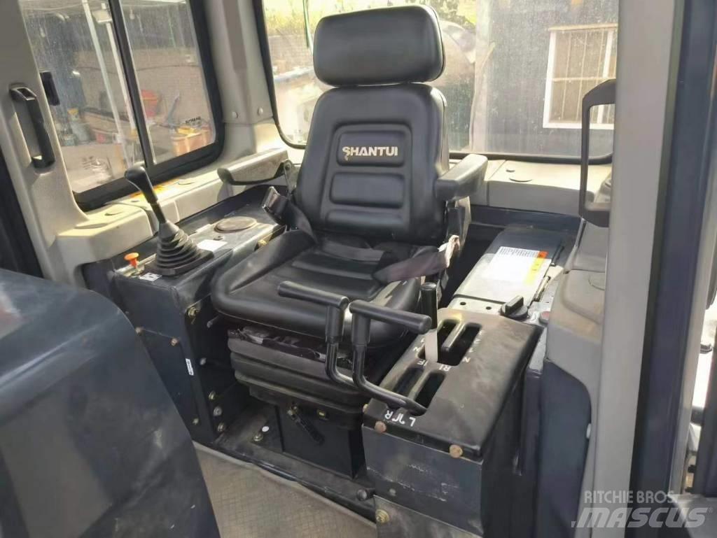 Shantui SD 16 Верижни булдозери
