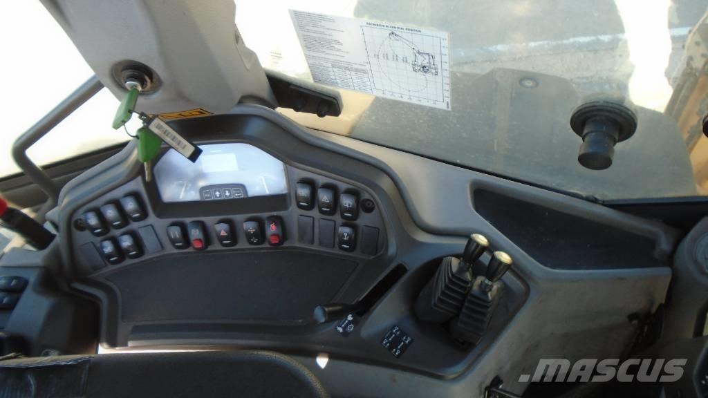 Volvo BL 71 Товарач със заден ексватор