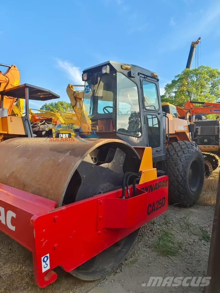 Dynapac CA 25 D Еднобарабанни ролки
