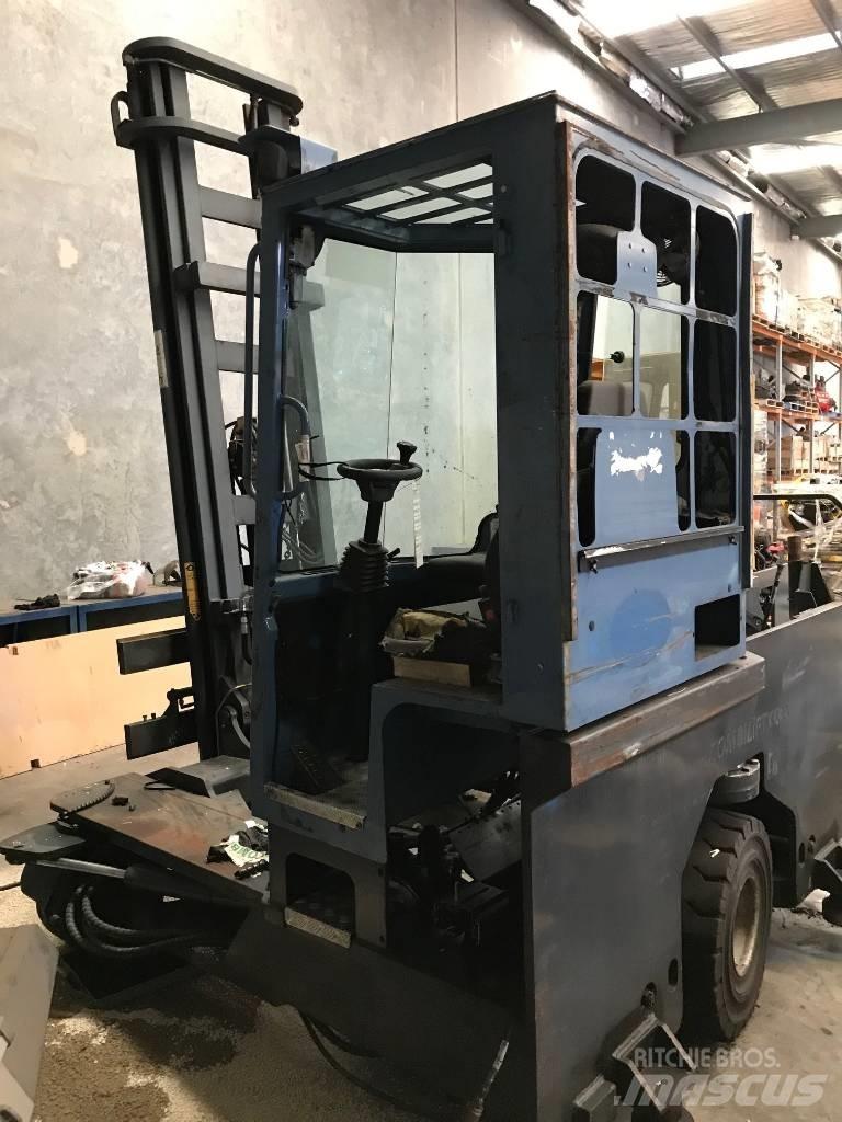Combilift C 4000 Страничен товарач