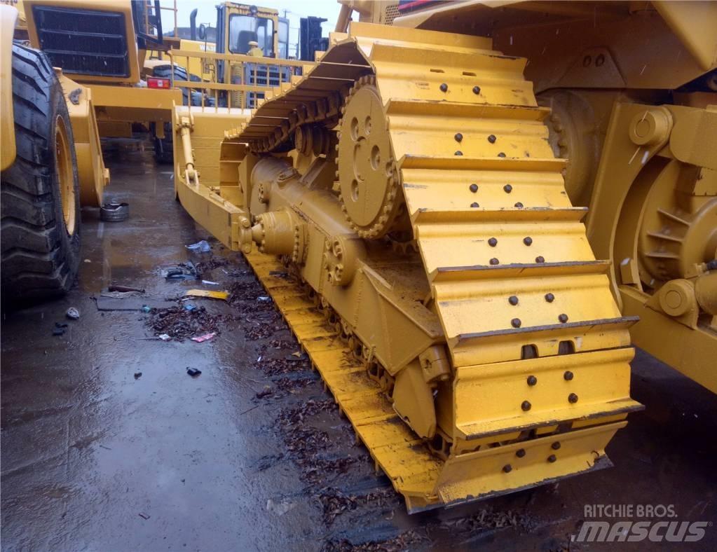 CAT D 7 R Верижни булдозери
