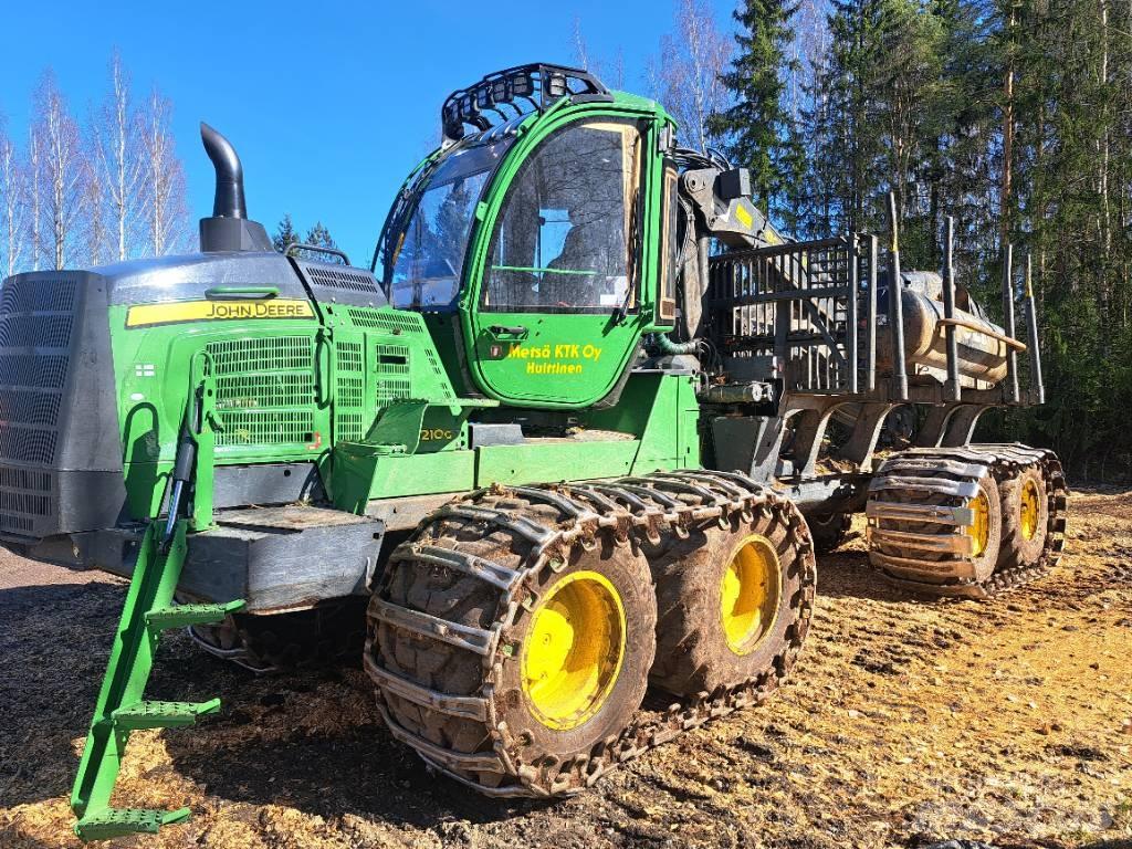 John Deere 1210G Форуардери