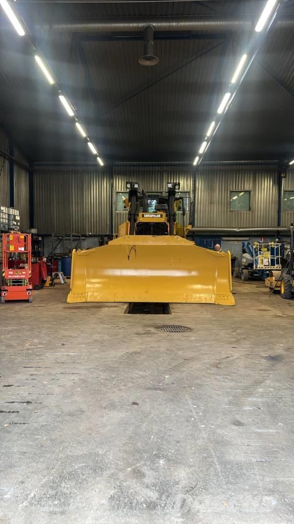 CAT D 8 T Верижни булдозери
