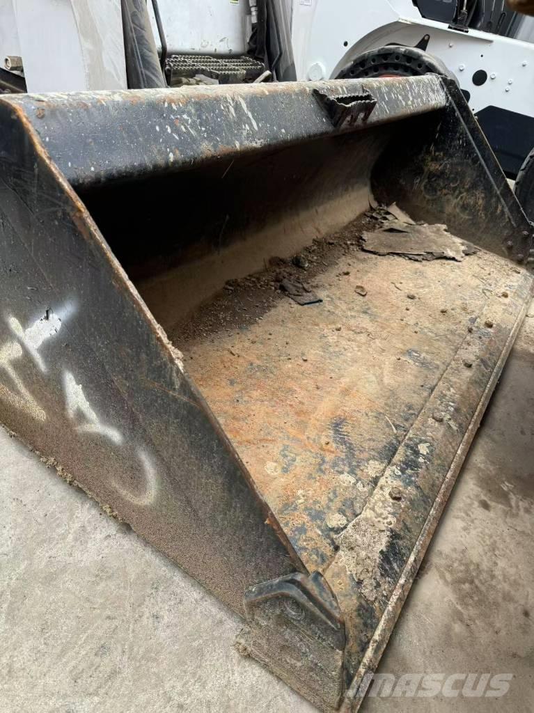 Bobcat T 770 Верижен товарач