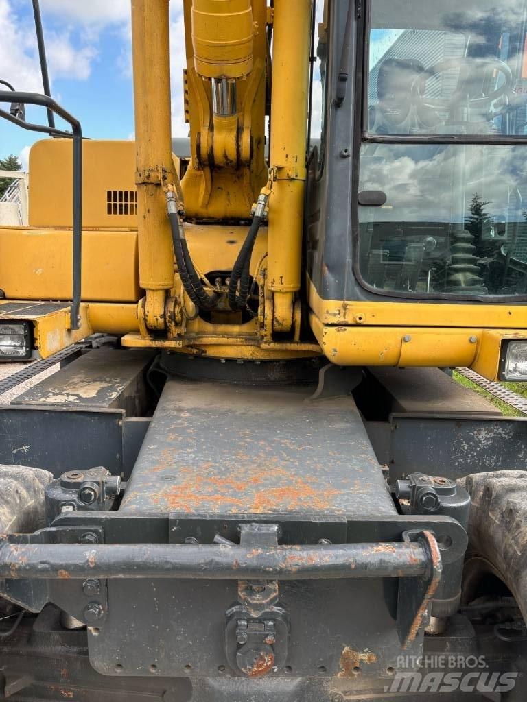 Komatsu PW 170 ES-6K Колесни екскаватори