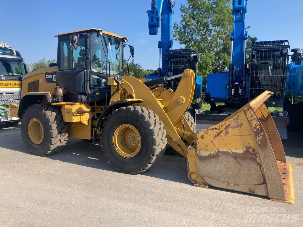 CAT 926M Колесни товарачи