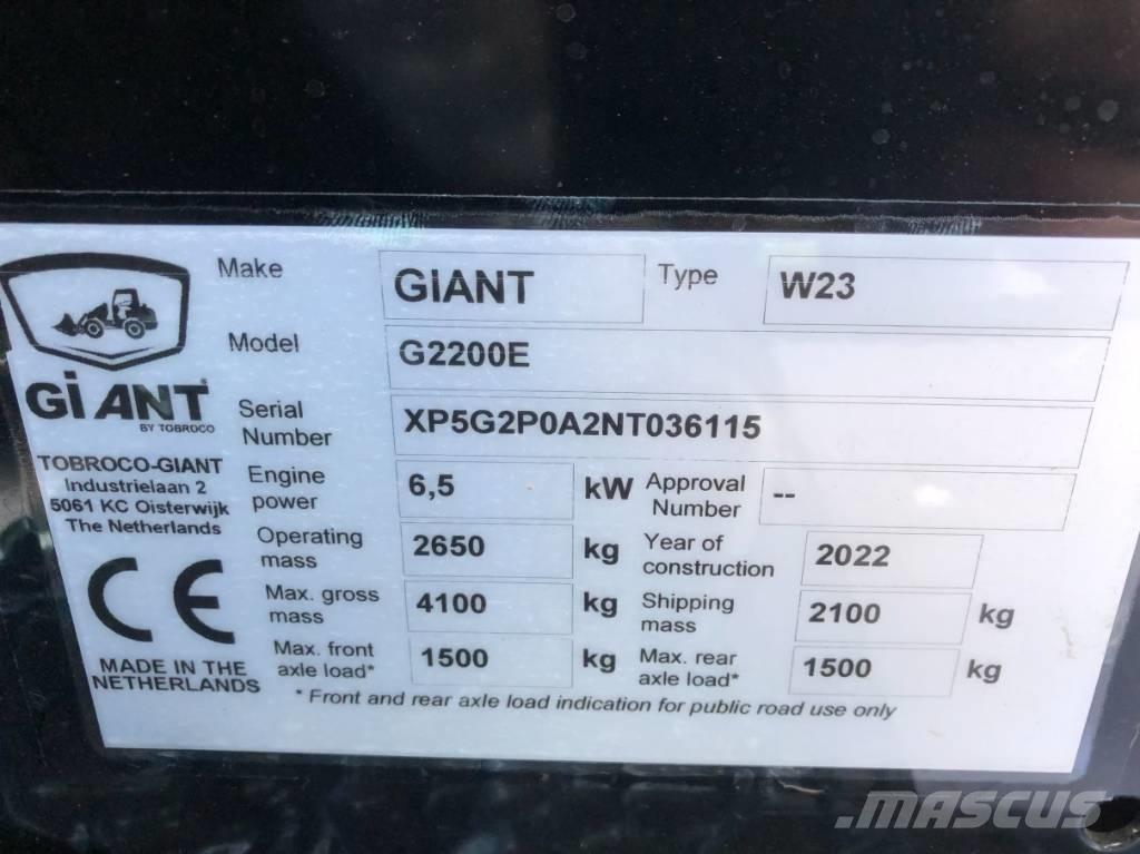 GiANT G 2200 E Многофункционални товарачи