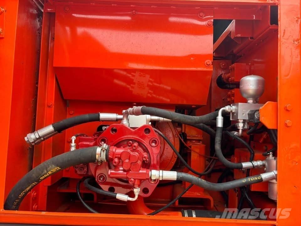 Doosan DX 225 LCA Верижен екскаватор